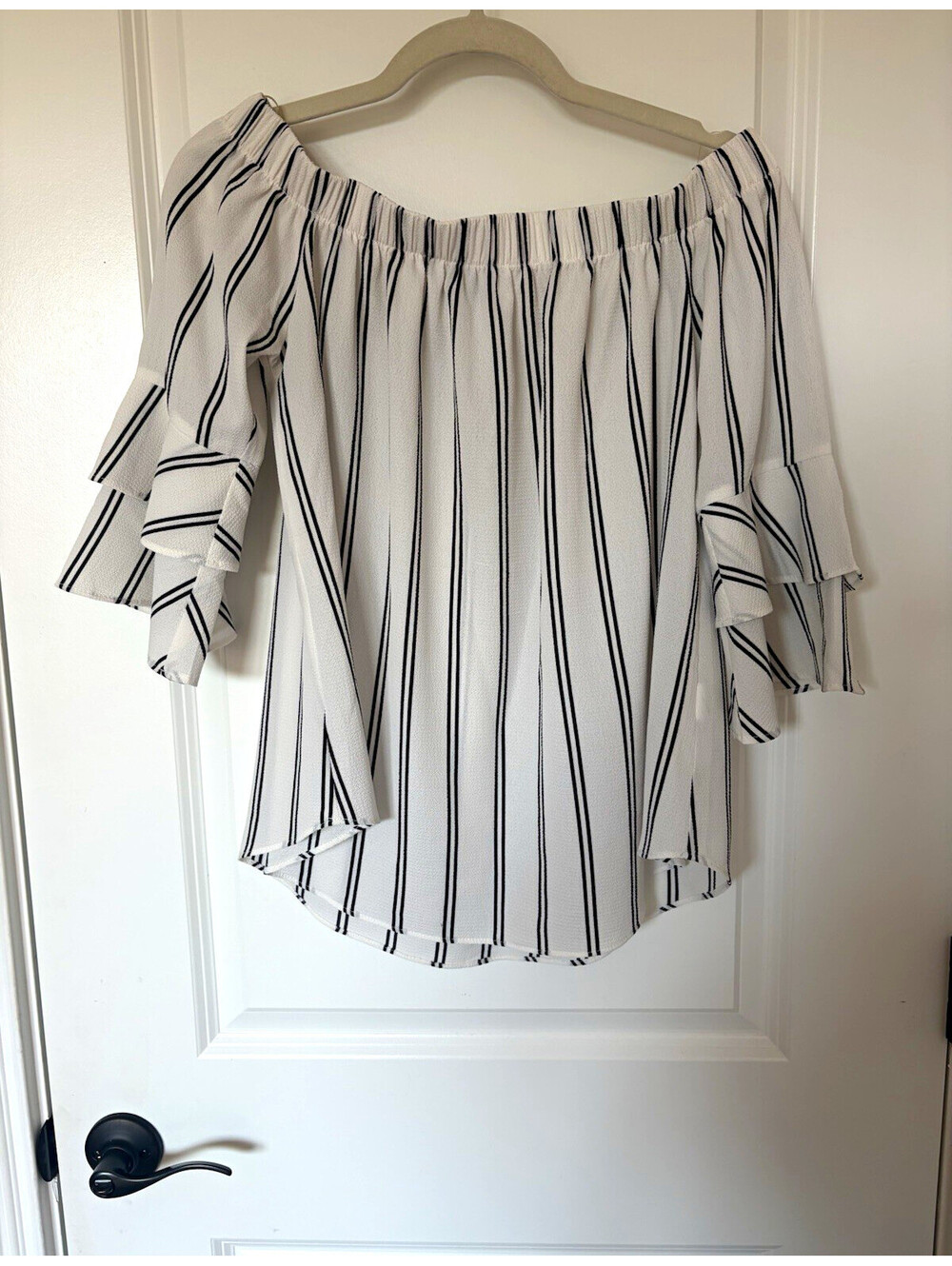 moa moa Blouse Size M White Black Striped Off-Shoulder Ruffle Sleeve Woven